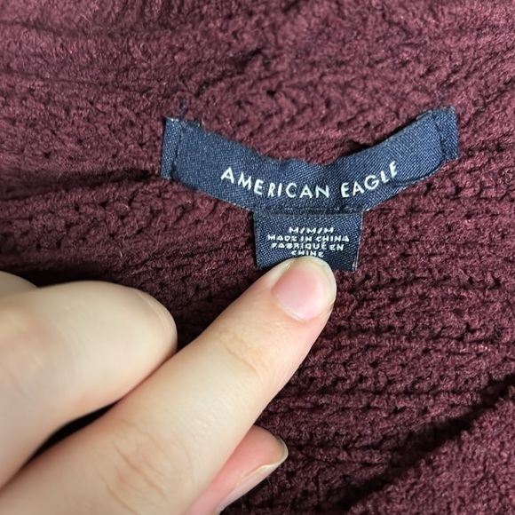 women’s american eagle maroon sweater - Picture 3 of 4